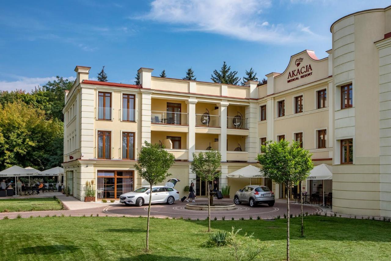 Akacja Medical Resort 切霍齐内克 外观 照片