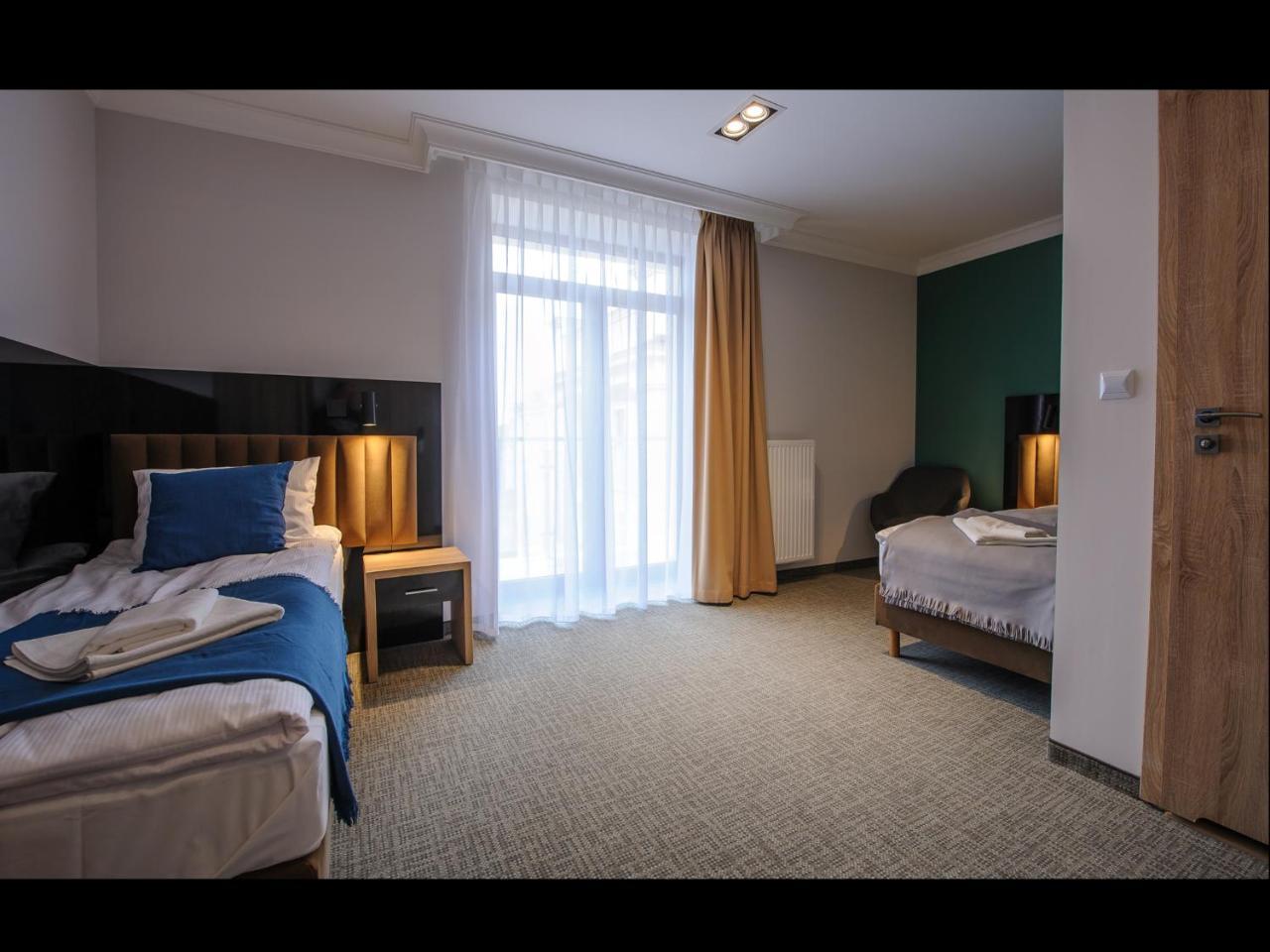 Akacja Medical Resort 切霍齐内克 外观 照片