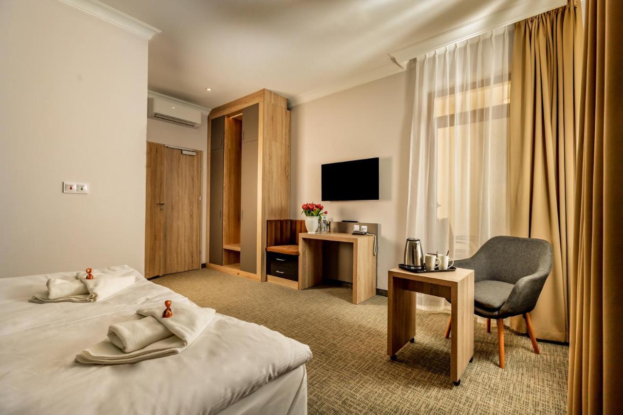 Akacja Medical Resort 切霍齐内克 外观 照片